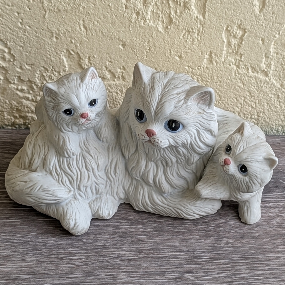 Homco White Persian Cat Family Figurine